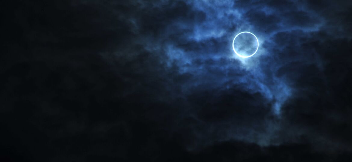 annular-solar-eclipse-6190815_1280